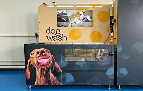 Automatic Disinfection & Advertising Screen